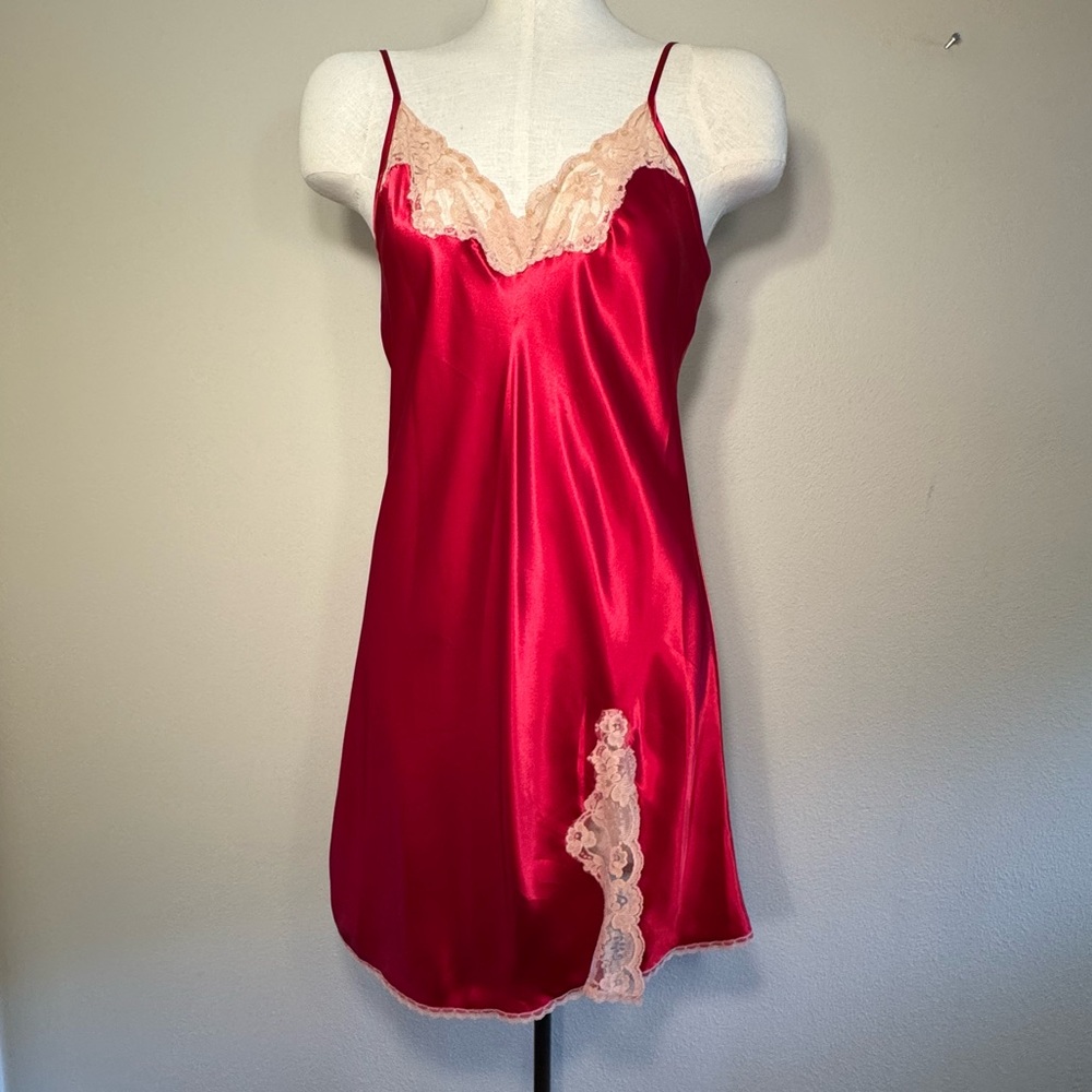 Gillian & O’Malley Red Silky Satin Lingerie Nightgown Size S